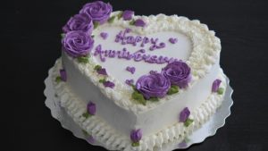 Romantic Anniversary Cake Must-Have for Vow Renewl