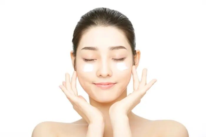 7 Recommended Eye Cream for Treating Panda Eyes